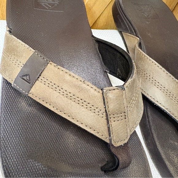 Reef Men's Tan and Brown Sandals - Picture 2 of 4